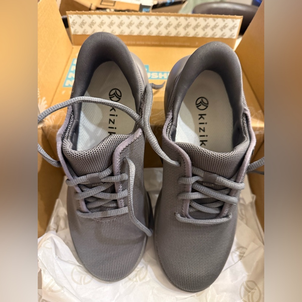 Kizik NEW in box. Madrid Eco-Knit 6.5 women’s